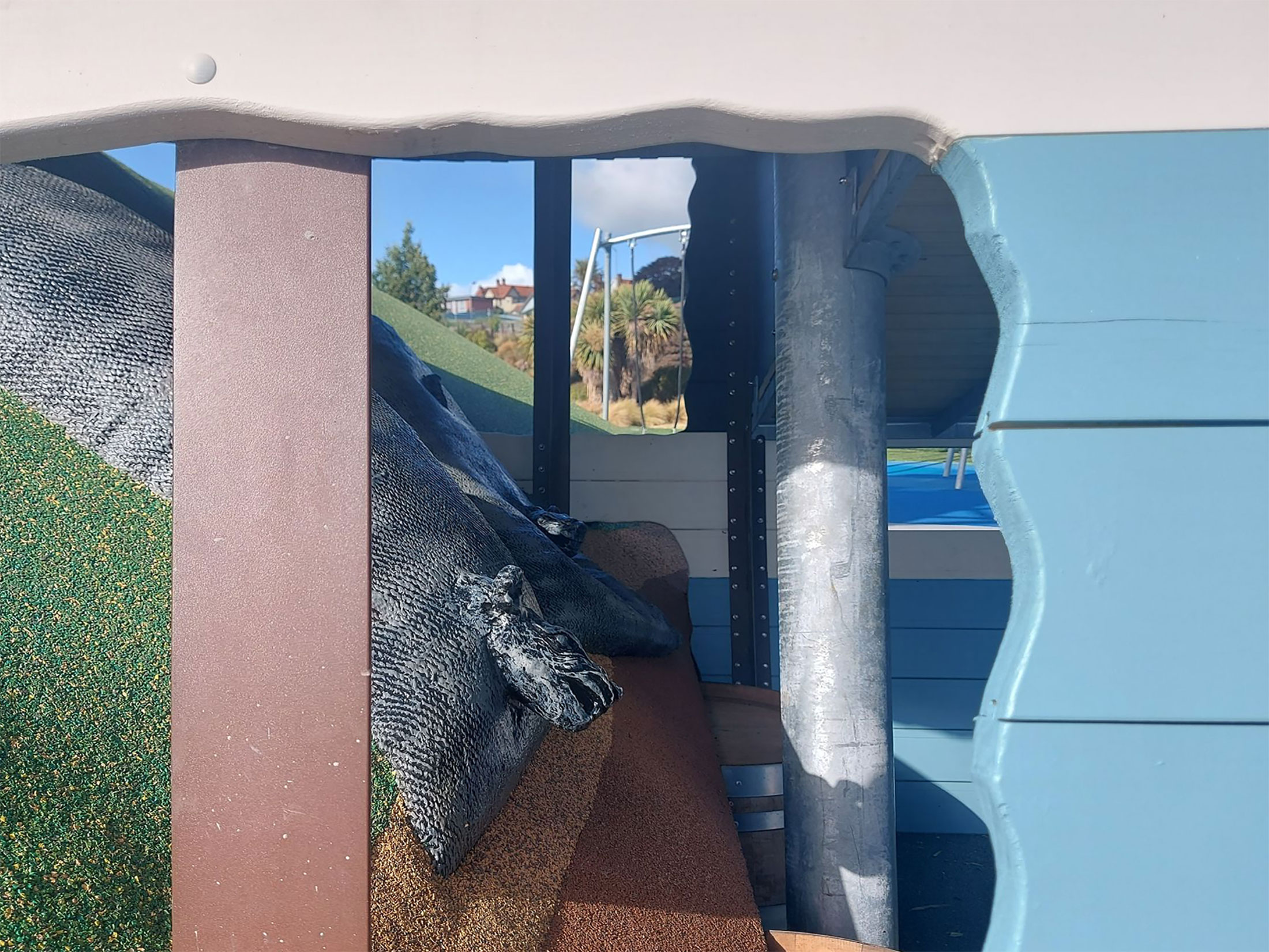 20231207 CPlay RatSacksSculpture DonaldPatterson 2023 resin fibregalss RF 091031 Web