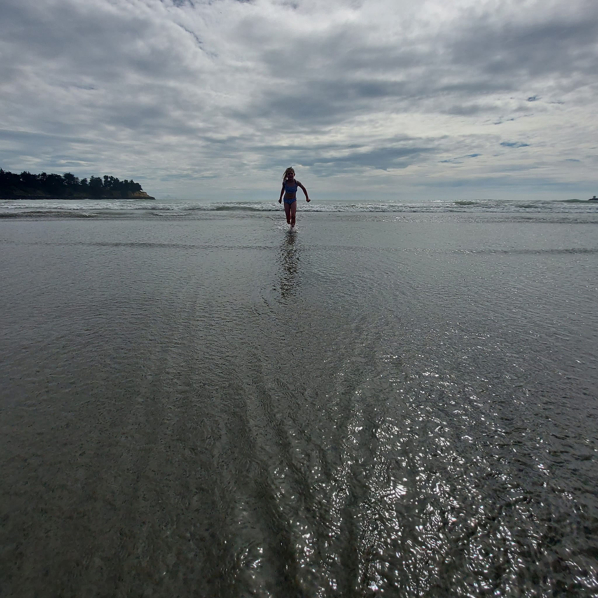 Benvenue Cliffs Lighthouse and Waimataitai Beach WuHoo Timaru Roselyn Fauth Dec 2021 3