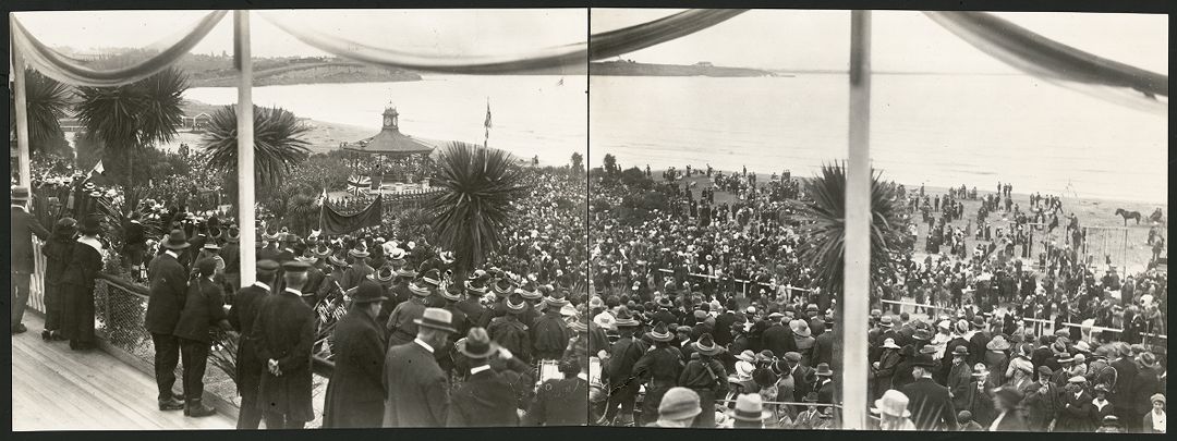 Crowds to greet Edward Prince of Wales Caroline Bay Timaru Alexander Turnbull PAColl 0362 18 Alexander Turnbull