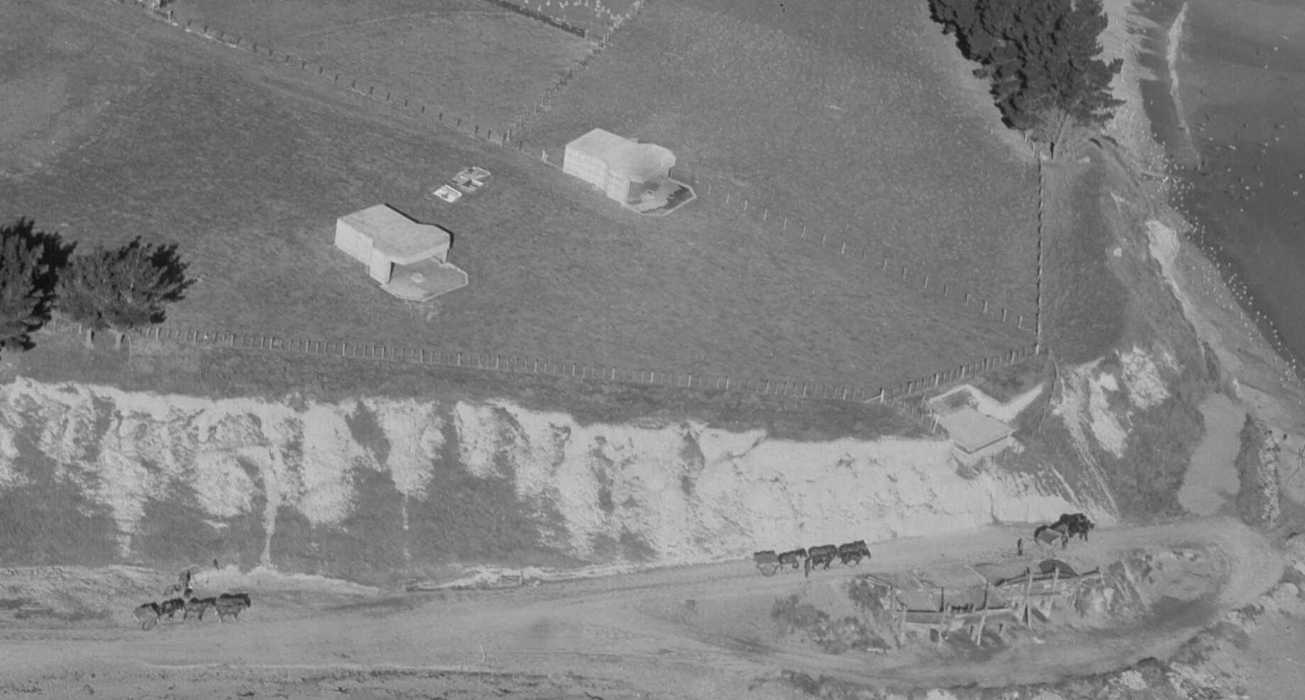 Crop of photo Aerial showing Timaru Battery April 1947 ref NZ Refrigerating Co Ltd